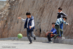 بازی‌های کودکانه در کوچه پس کوچه‌های کرونایی تبریز