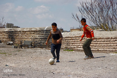 بازی‌های کودکانه در کوچه پس کوچه‌های کرونایی تبریز