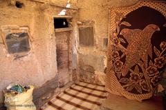 توزیع بسته های غذایی هم نمک میان اتباع خارجی نیازمند در روستای «سلمان آباد» کهریزک