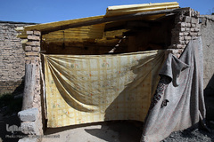 توزیع بسته های غذایی هم نمک میان اتباع خارجی نیازمند در روستای «سلمان آباد» کهریزک