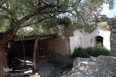 توزیع بسته های غذایی هم نمک میان اتباع خارجی نیازمند در روستای «سلمان آباد» کهریزک