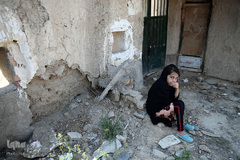 توزیع بسته های غذایی هم نمک میان اتباع خارجی نیازمند در روستای «سلمان آباد» کهریزک