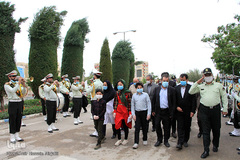 دیدار فرزندان پرستار مدافع سلامت یزد پس از ۴۰ روز با مادر