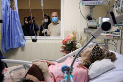 دیدار فرزندان پرستار مدافع سلامت یزد پس از ۴۰ روز با مادر