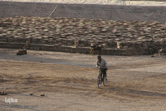 اینجا آجرها نان می‌شوند