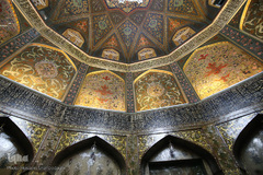 گذری در حرم مطهر کریمه اهل بیت(ع)