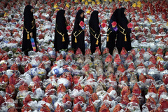 اعزام بسته های حمایتی خیریه آبشار عاطفه ها به مناطق محروم ۱۴استان کشور