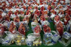 اعزام بسته های حمایتی خیریه آبشار عاطفه ها به مناطق محروم ۱۴استان کشور