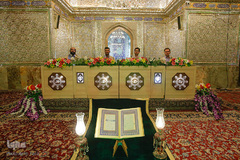 جزء خوانی قرآن کریم در حرم مطهر شاهچراغ (ع)