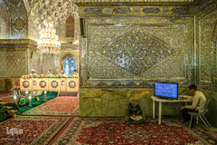 جزء خوانی قرآن کریم در حرم مطهر شاهچراغ (ع)