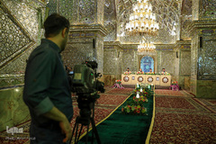 جزء خوانی قرآن کریم در حرم مطهر شاهچراغ (ع)