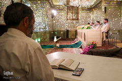 جزء خوانی قرآن کریم در حرم مطهر شاهچراغ (ع)