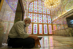 جزء خوانی قرآن کریم در حرم مطهر شاهچراغ (ع)