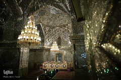 جزء خوانی قرآن کریم در حرم مطهر شاهچراغ (ع)