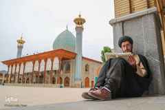 جزء خوانی قرآن کریم در حرم مطهر شاهچراغ (ع)