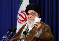 ارتباط تصویری رهبر انقلاب با ستاد ملی مبارزه با کرونا