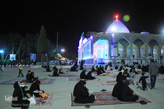 احیای شب نوزدهم ماه مبارک رمضان در امامزاده سید جعفر محمد(ع ) یزد