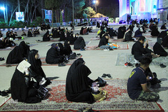 احیای شب نوزدهم ماه مبارک رمضان در امامزاده سید جعفر محمد(ع ) یزد