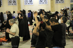 احیای شب نوزدهم ماه مبارک رمضان در امامزاده سید جعفر محمد(ع ) یزد