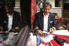 واگن های شب زنده دار