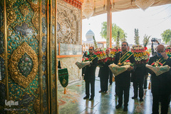 آیین گلاب شویی و تعویض گل ضریح مبارک حرم حضرت شاهچراغ (ع)