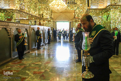 آیین گلاب شویی و تعویض گل ضریح مبارک حرم حضرت شاهچراغ (ع)