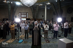 اقامه نماز عید سعید «فطر» به امامت حجت‌الاسلام والمسلمین مصطفی رستمی، رئیس نهاد نمایندگی مقام معظم رهبری در دانشگاه ها در مسجد دانشگاه تهران