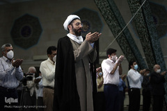 اقامه نماز عید سعید «فطر» به امامت حجت‌الاسلام والمسلمین مصطفی رستمی، رئیس نهاد نمایندگی مقام معظم رهبری در دانشگاه ها در مسجد دانشگاه تهران