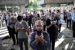 اقامه نماز عید سعید «فطر» به امامت حجت‌الاسلام والمسلمین مصطفی رستمی، رئیس نهاد نمایندگی مقام معظم رهبری در دانشگاه ها در مسجد دانشگاه تهران