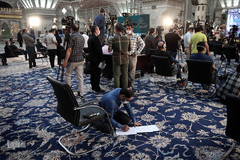 دومین مرحله رزمایش مساوات و همدلی ستاد اجرایی فرمان امام(ره) در مرقد مطهر حضرت امام خمینی(ره)