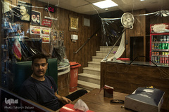 کافه در خیابان انقلاب