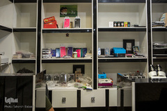 فروشگاه کتاب در خیابان انقلاب