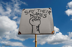 اعتراضات مردم شهر برلین، پایتخت آلمان در محکومیت قتل«جورج فلوید» شهروند سیاهپوست این کشور توسط پلیس نژادپرست  آمریکا