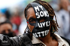 اعتراضات مردم شهر بیرمنگام کشور بریتانیا در محکومیت قتل«جورج فلوید» شهروند سیاهپوست این کشور توسط پلیس نژادپرست  آمریکا