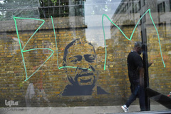 اعتراضات مردم شهر لندن، پایتخت بریتانیا در محکومیت قتل«جورج فلوید» شهروند سیاهپوست این کشور توسط پلیس نژادپرست  آمریکا