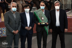 تجلیل از خانواده تکواندوکار شهید وحید زمانی‌نیا، از همراهان حاج قاسم سلیمانی