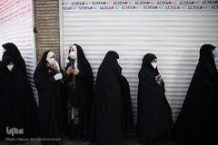 مراسم تشییع پیکر مطهر شهید مدافع حرم «جواد الله‌کرم» در محله مهرآباد جنوبی