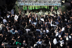 مراسم تشییع پیکر مطهر شهید مدافع حرم «جواد الله‌کرم» در محله مهرآباد جنوبی