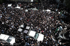 مراسم تشییع پیکر مطهر شهید مدافع حرم «جواد الله‌کرم» در محله مهرآباد جنوبی