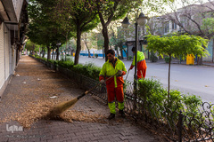 پاکبان‌ها زحمت‌کشان بی‌ادعایی هستند که در خط مقدم مقابله با کرونا قرار دارند و اقدامات آنها در پاک‌سازی سطح شهر در پیشگیری از بیماری کرونا بسیار مهم و تأثیرگذار است.
