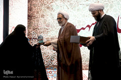 تجلیل از همسر شهید حجت الاسلام عباس شیرازی، قائم مقام سازمان تبلیغات اسلامی