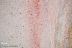 دریاچه حوض سلطان به رنگ سرخ