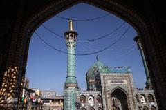 بارگاه نورانی امامزاده صالح(ع) از فرزندان بلافصل حضرت امام موسی کاظم(ع) و برادر امام رضا(ع) در میدان تجریش