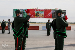 استقبال از پیکر شهید «نسیم افغانی» در فرودگاه شهید هاشمی نژاد مشهد