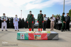 استقبال از پیکر شهید «نسیم افغانی» در فرودگاه شهید هاشمی نژاد مشهد