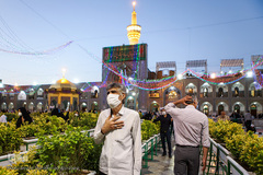 آذین بندی حرم مطهر رضوی در آستانه میلاد