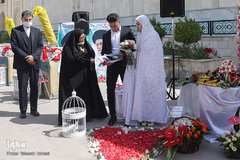 رزمایش اهدای 1000 سری جهزیه در حرم مطهر امام راحل