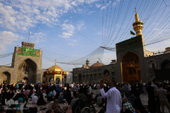 حرم امام رضا(ع) در شب میلاد مهربانش