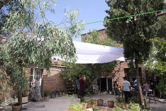 بازدید شیخ اکبری، مدیر شبکه قرآن و معارف سیما از پشت صحنه مجموعه تلویزیونی «یکی بود، یکی نبود»