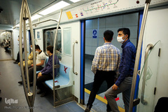 قطار شهری مشهد در روزهای «ماسک اجباری»